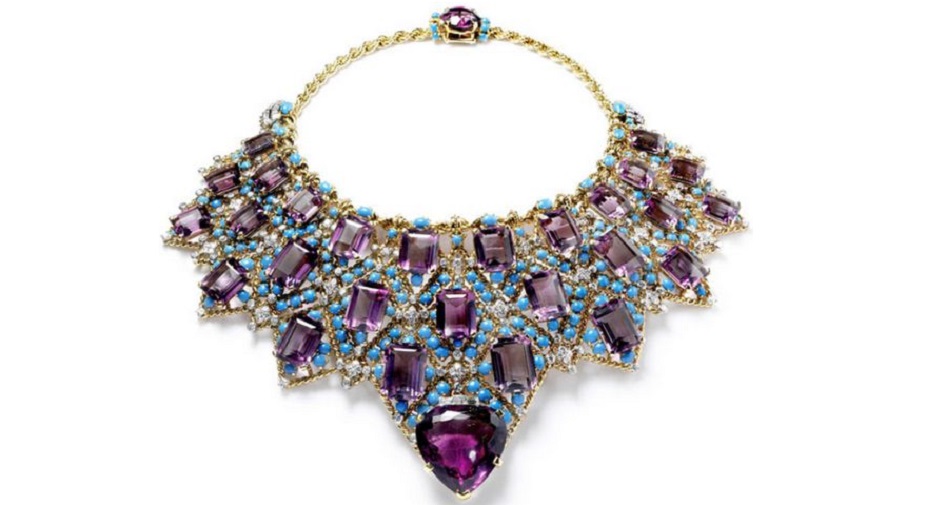 Draperie necklace by Cartier 