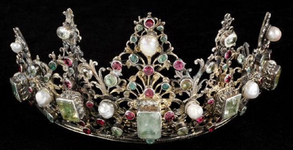 17th Century Tiara, Europe: emeralds, rubies, peridots, pearls, and gilt silver.